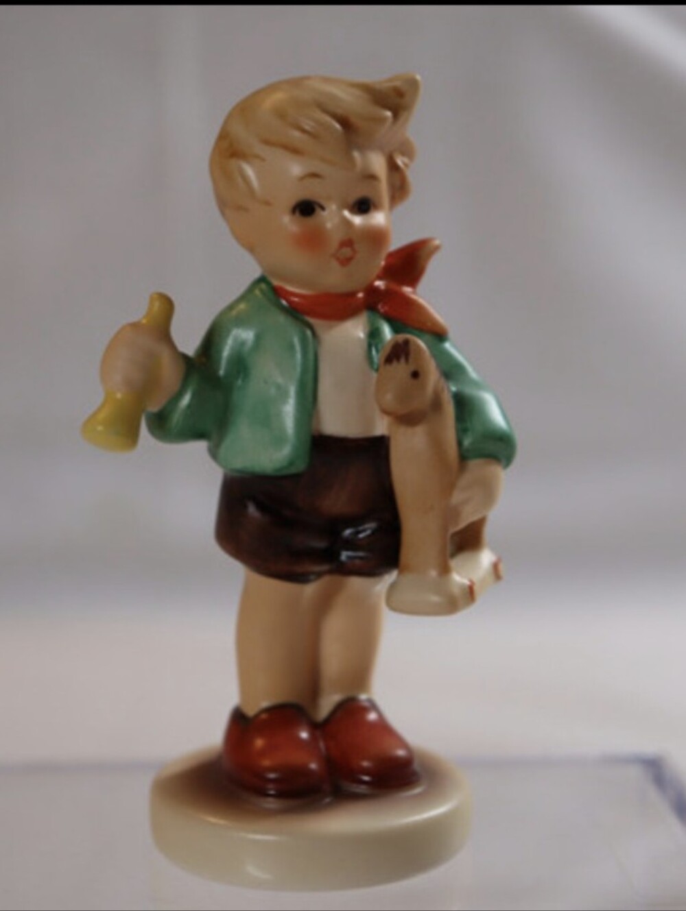 Vintage Goebel Hummel Club Exclusive “Boy With Horse” 3 ½” Figurine #820 w/Box